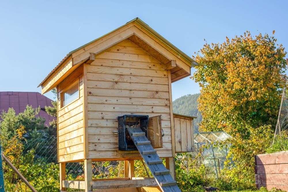 Cómo hacer un gallinero casero con materiales reciclados